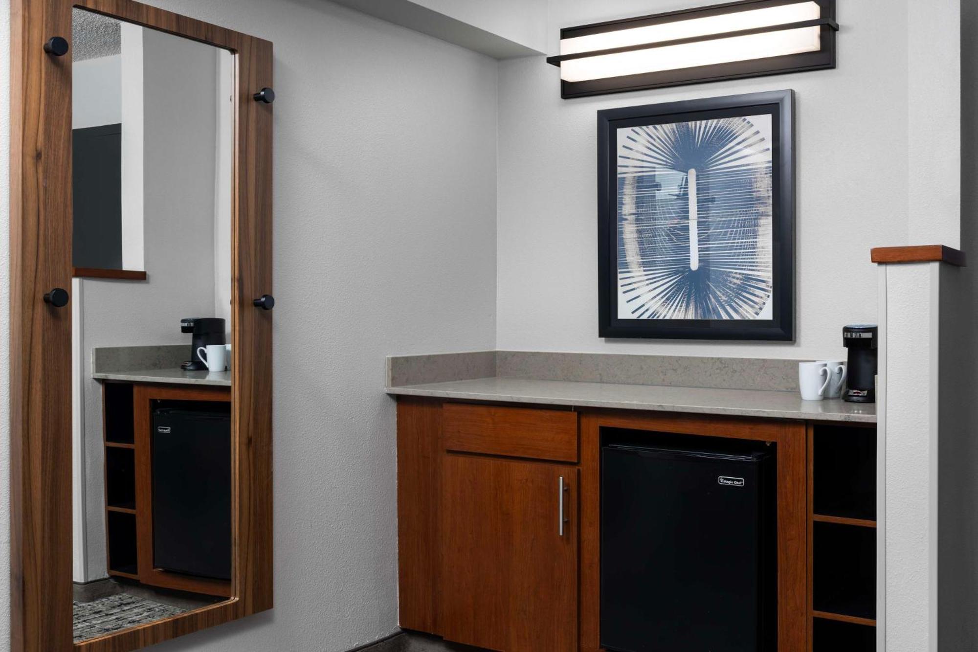 Hyatt Place Dallas North By The Galleria Addison Ngoại thất bức ảnh