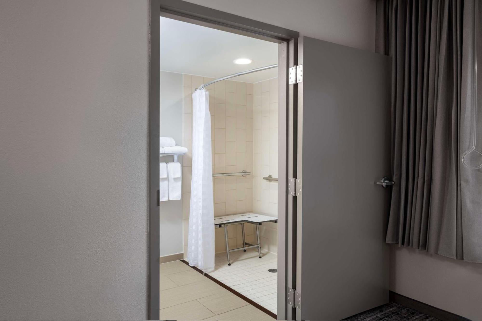 Hyatt Place Dallas North By The Galleria Addison Ngoại thất bức ảnh