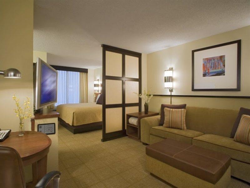 Hyatt Place Dallas North By The Galleria Addison Ngoại thất bức ảnh
